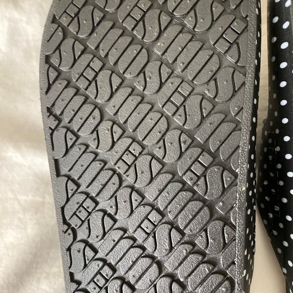 Freedom Moses NWOT Sandals - Picture 7 of 9